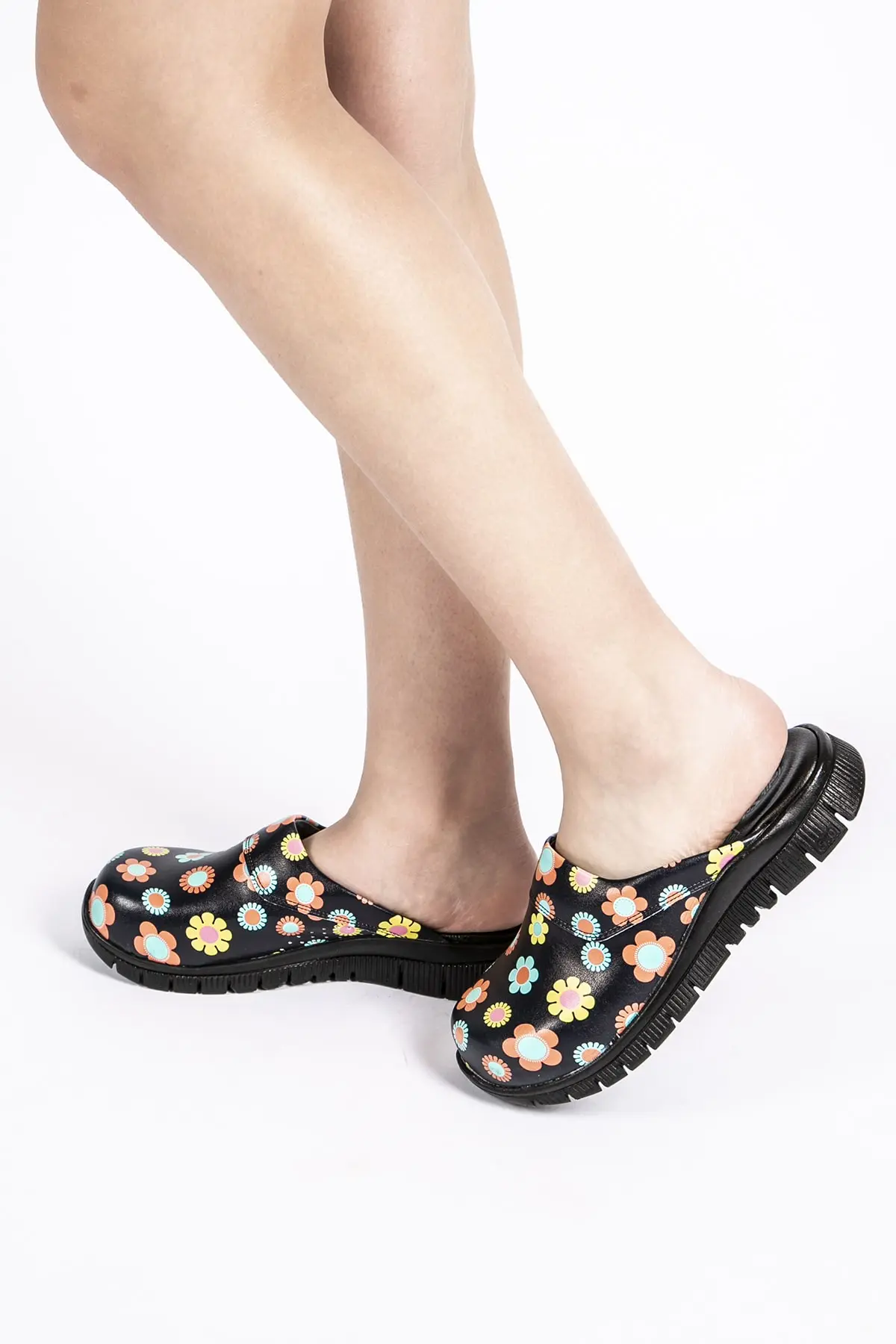 Terlik zdravotni černé  COMFORTFLEX obuv – černé s květininami Obuv podle profese cerne damske pantofle 3