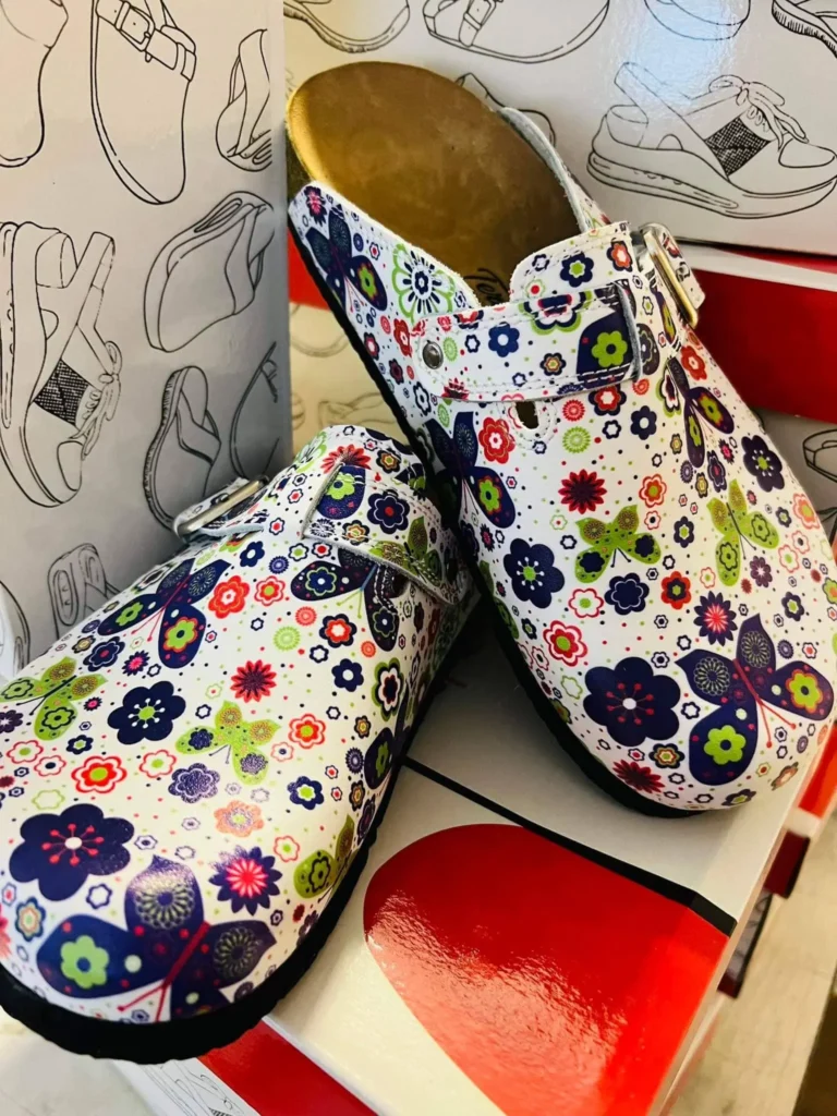 Terlik barevná a zdravotni korková/EVA obuv – barevne motyle Milé Korkové pantofle barevni obuv
